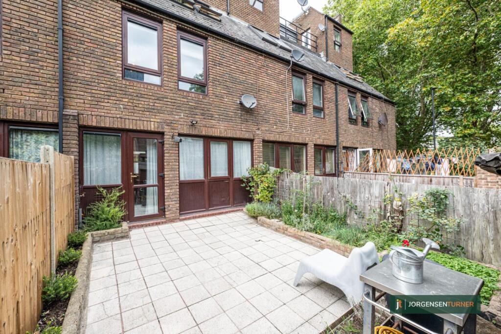 White City Close 8-017 LR - JT.jpg