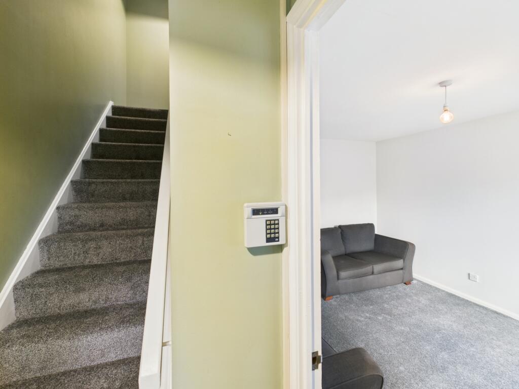 CAM04233G0-PR0031-STILL001