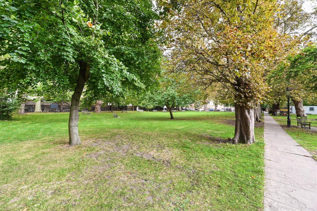 14-Ennismore-Gardens-Mews (24).JPG