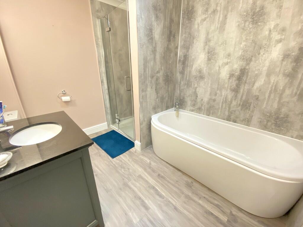 Ensuite bathroom