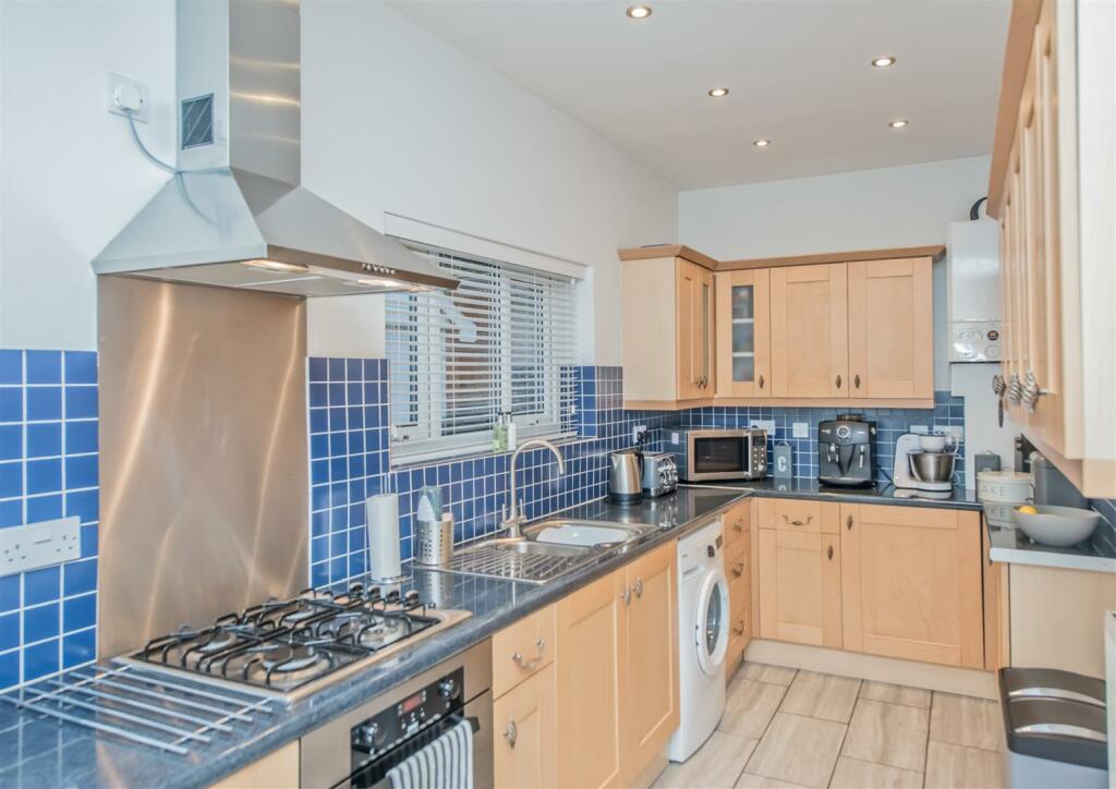 Fitted Kitchen: