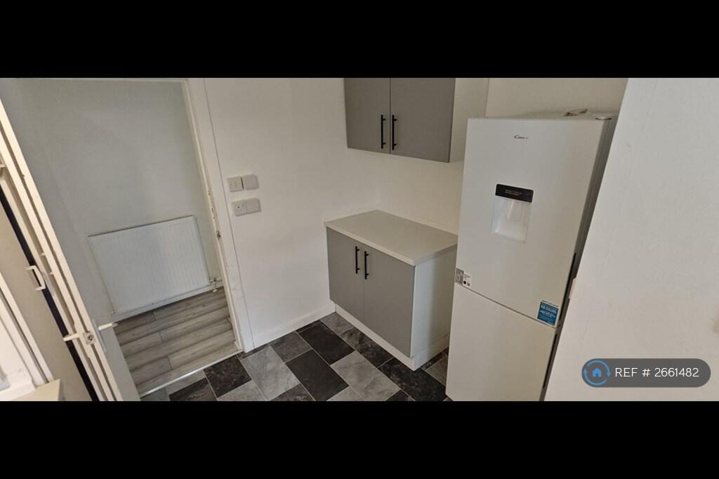 New Kitchen With Appliances