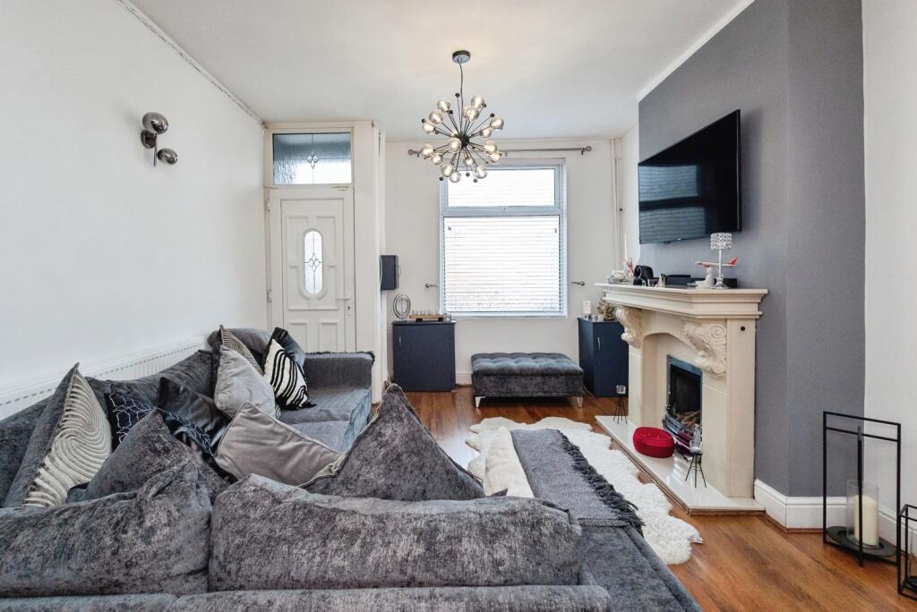 pbox-IMG.jpg