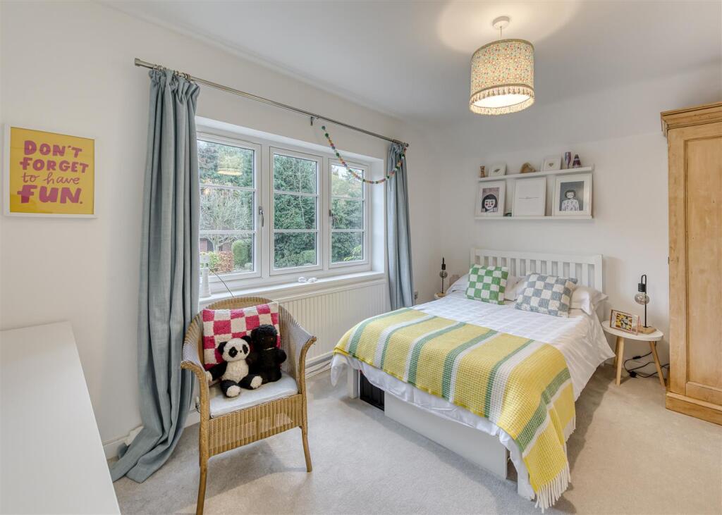 Hilltop-bed2b.jpg