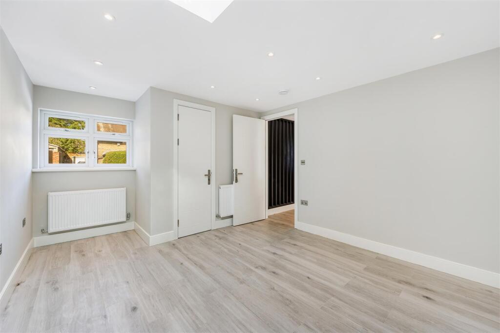 87 Brassie Avenue-11.jpg