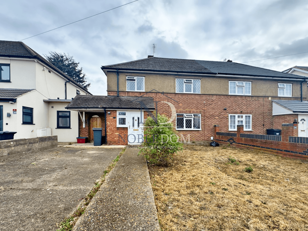 3 BEDROOM SEMI-DETACHED HOUSE IN FELTHAM