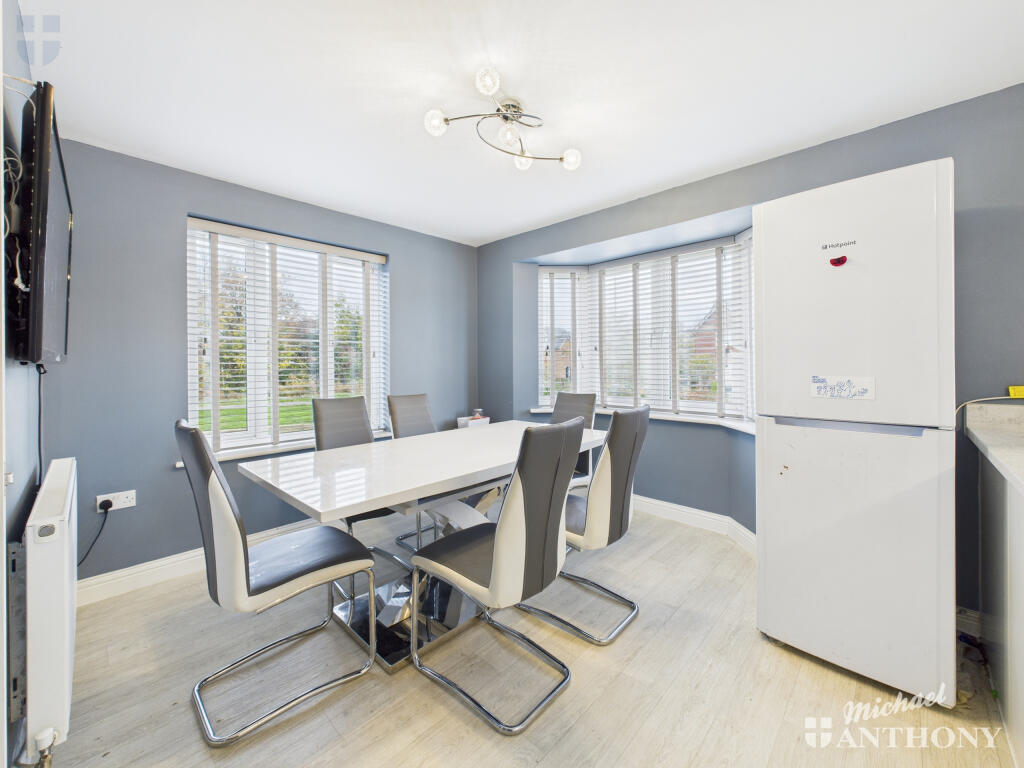 CAM03852G0-PR0472-STILL005