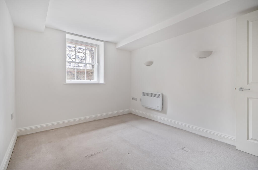 1369097-2-68ee0f0...