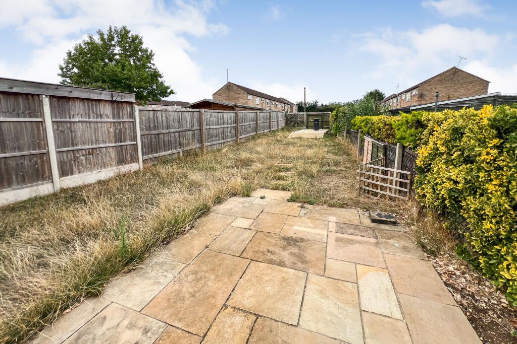 90 Ladyfield Road, Chippenham, Wiltshire, SN14 0AW