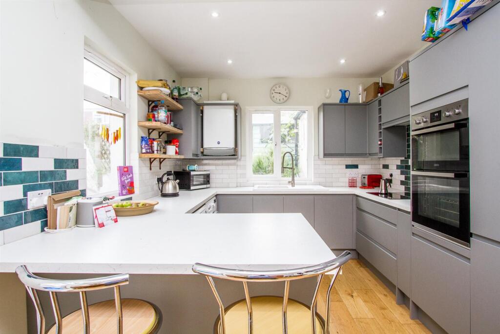Breakfast Bar.jpg