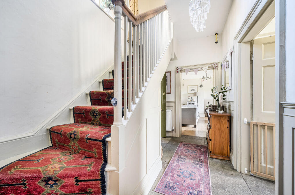 1316560-18-685e84...