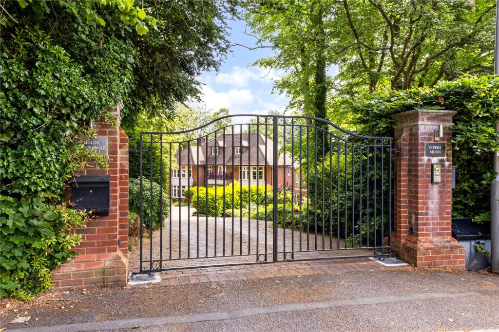 Gated Driveway