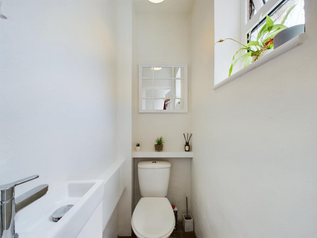 CAM02023G0-PR0054-STILL037