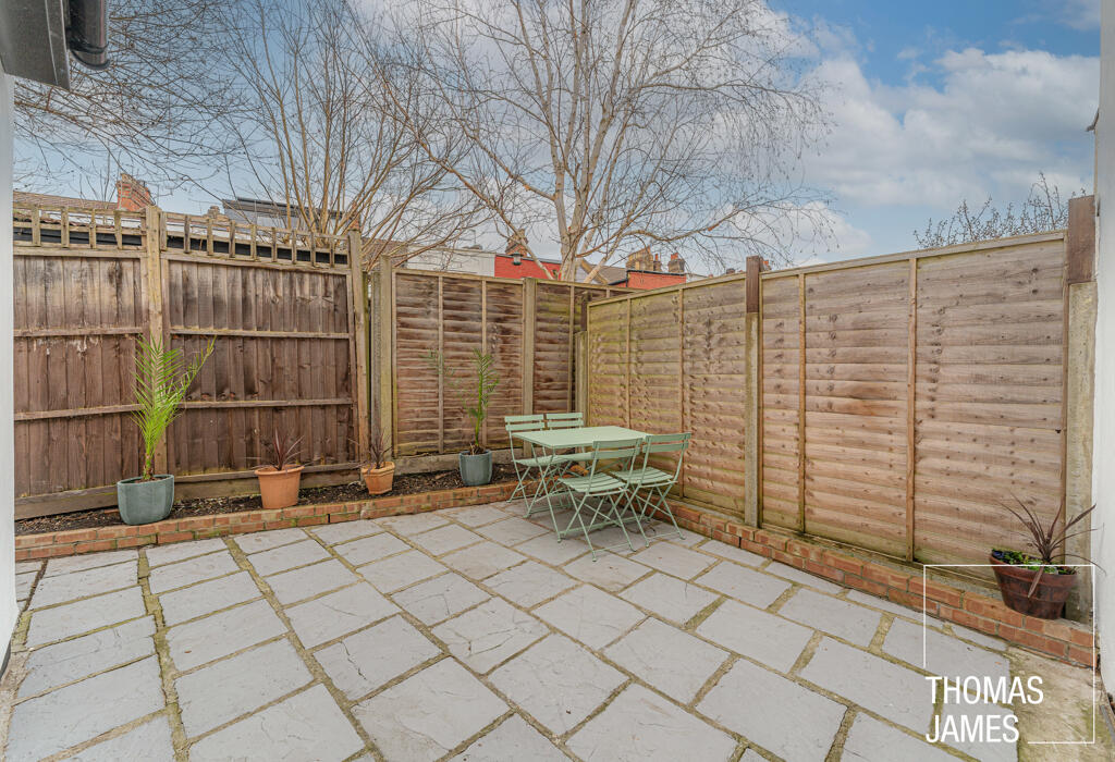 Marlborough Road, courtyard garden