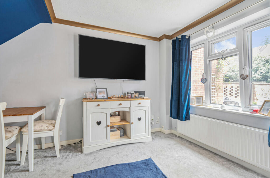 Sitting/Dining Room