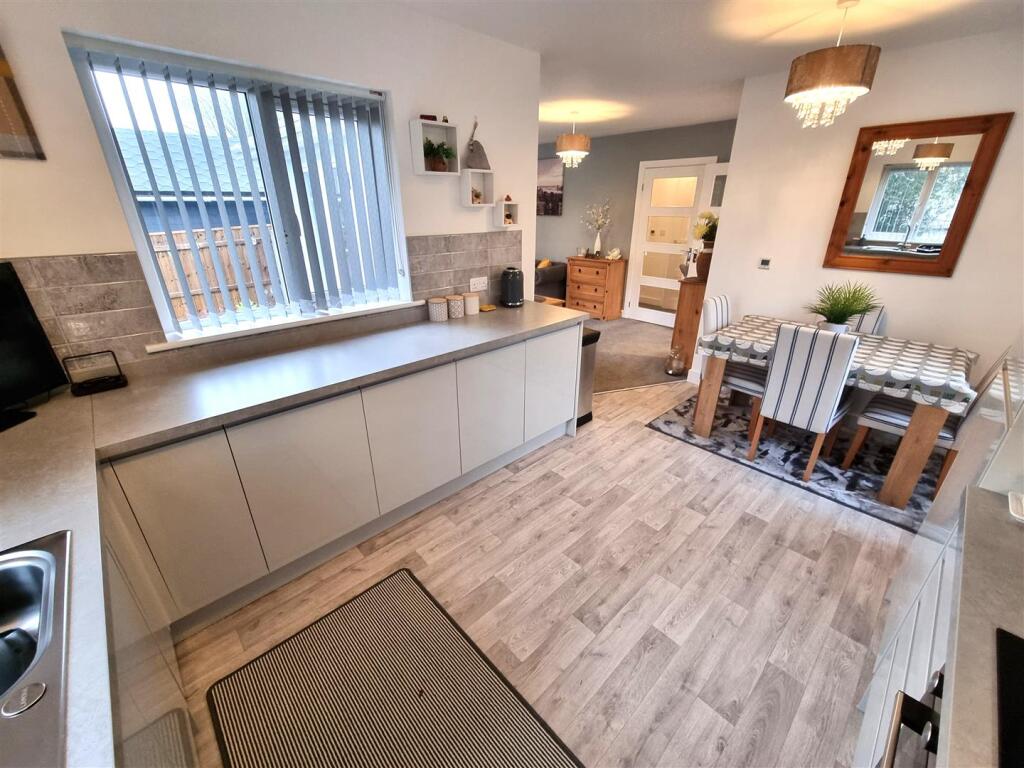 Openplan kitchen.jpg