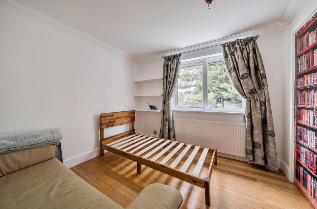 1369584-15-68f245...