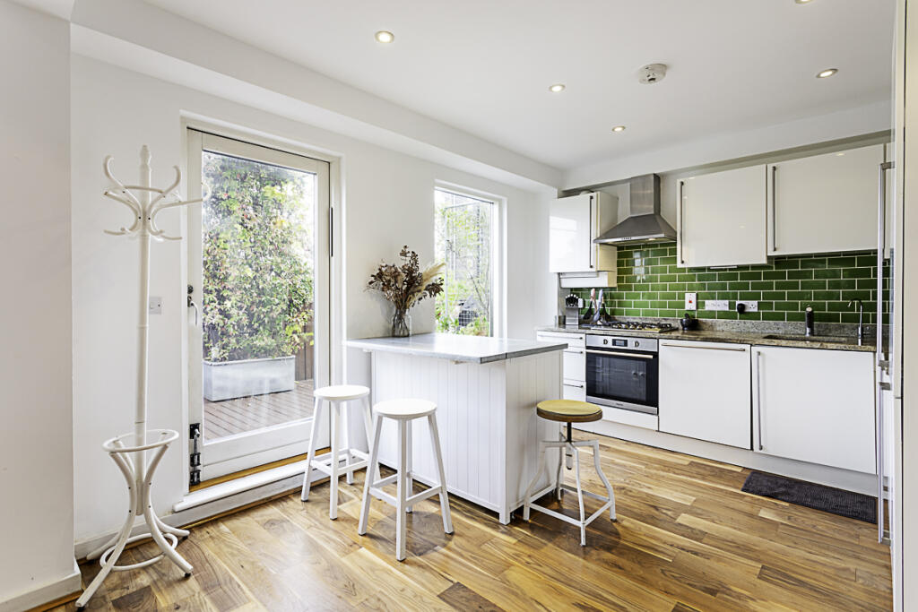 Old Axe,  Hackney Rd, London, E2