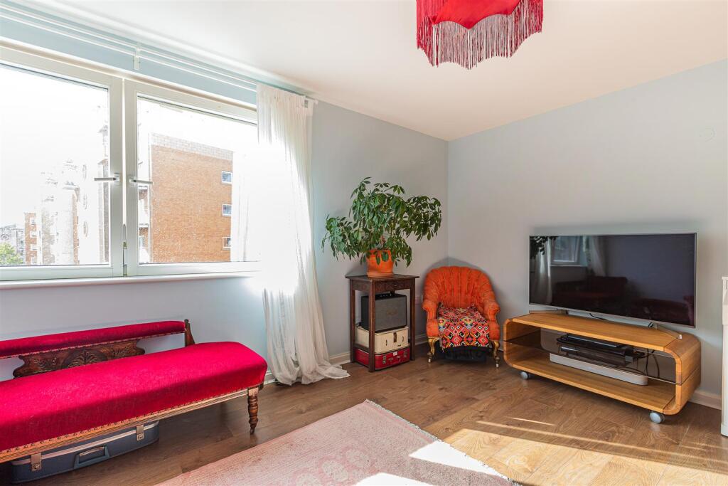 223 Zurich House-5.jpg