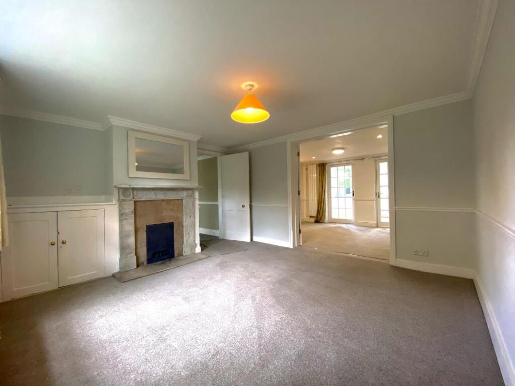 Reception room 2.jpg