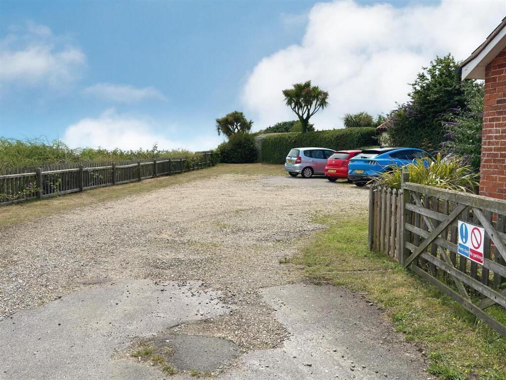 CAR PARKING.jpg