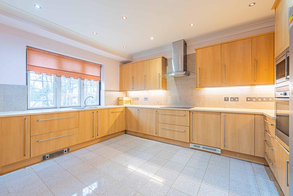 Duplext Flat, Greena