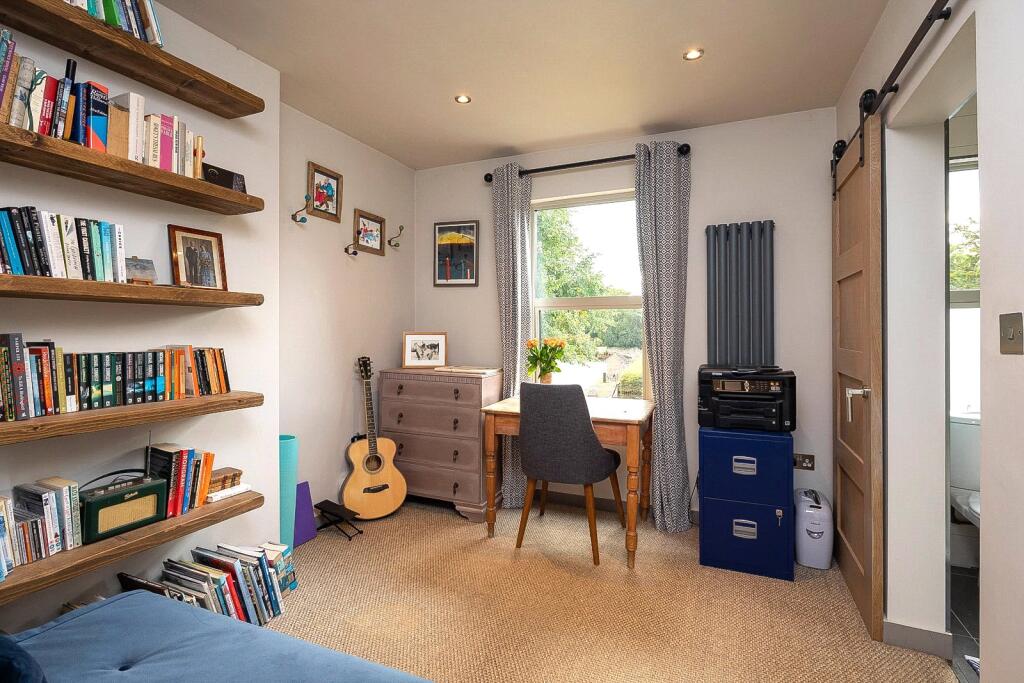 Bedroom 2 / Office