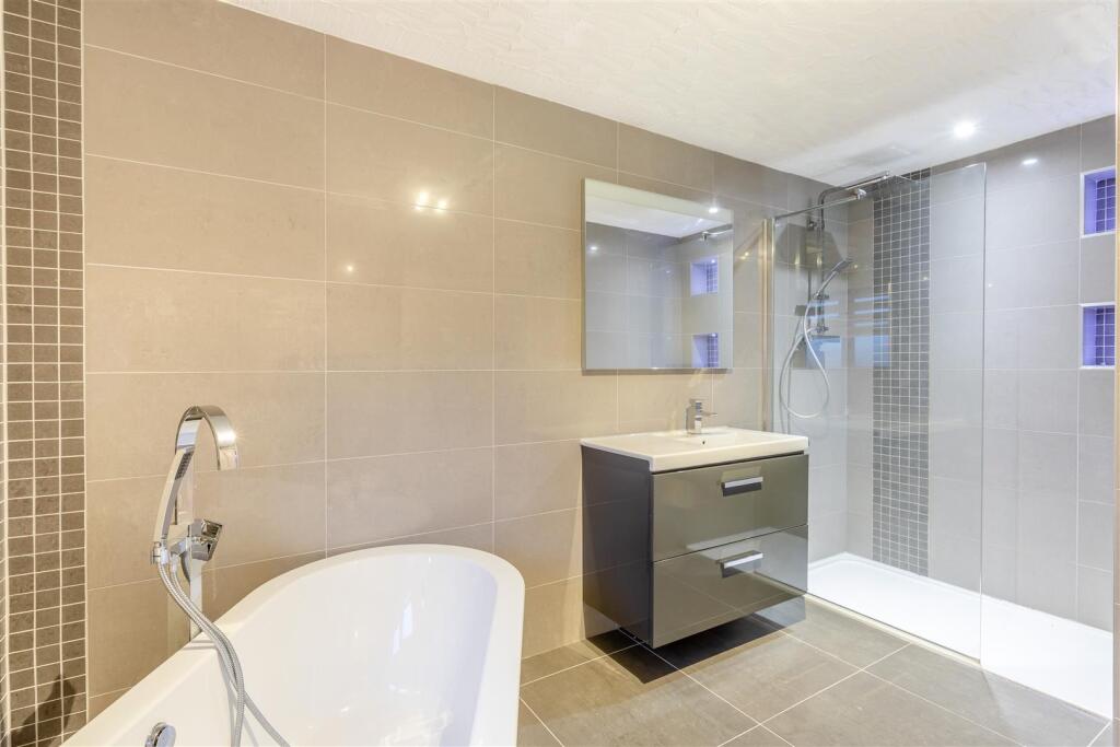 8673580-interior31.jpg