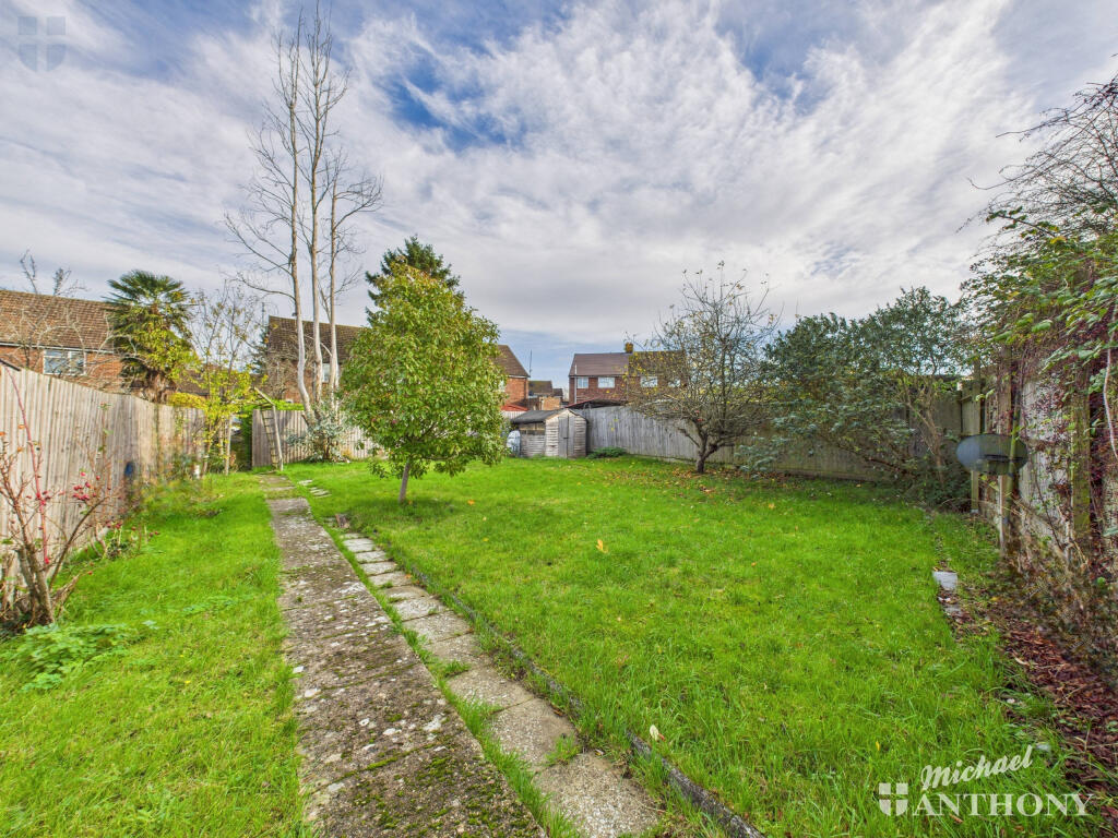 CAM03852G0-PR0474-STILL008