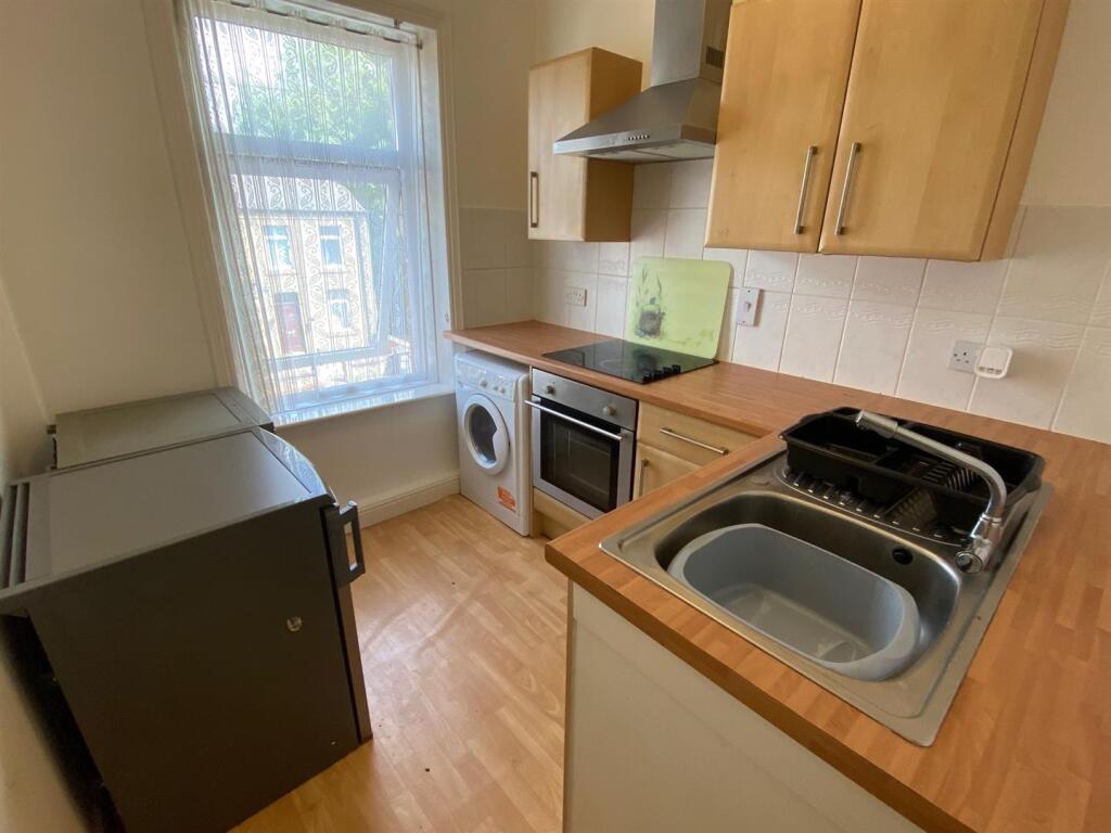 first floor kitchen 18a.jpg