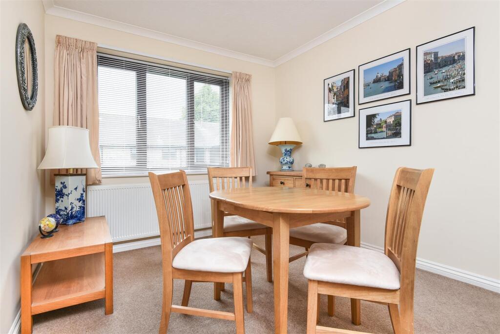 Dining Area.jpg