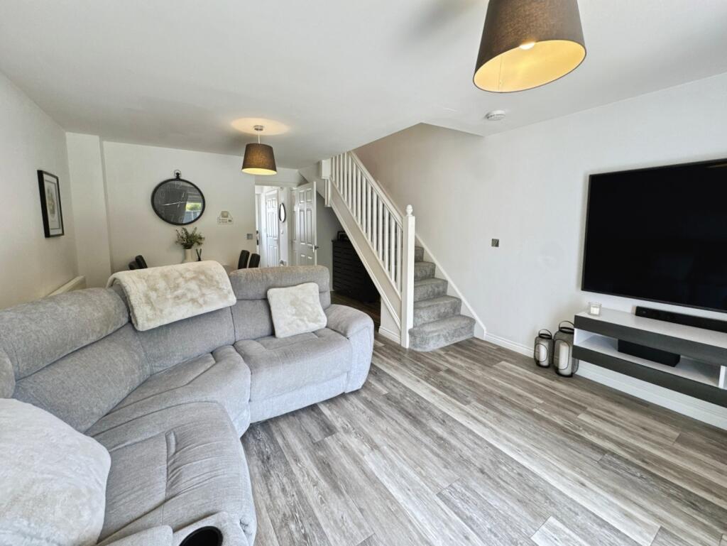 EweMove Basingstoke 102 Wiltshire Crescent