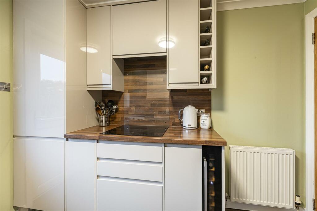 1 Monksford Court Newtown 22.JPG