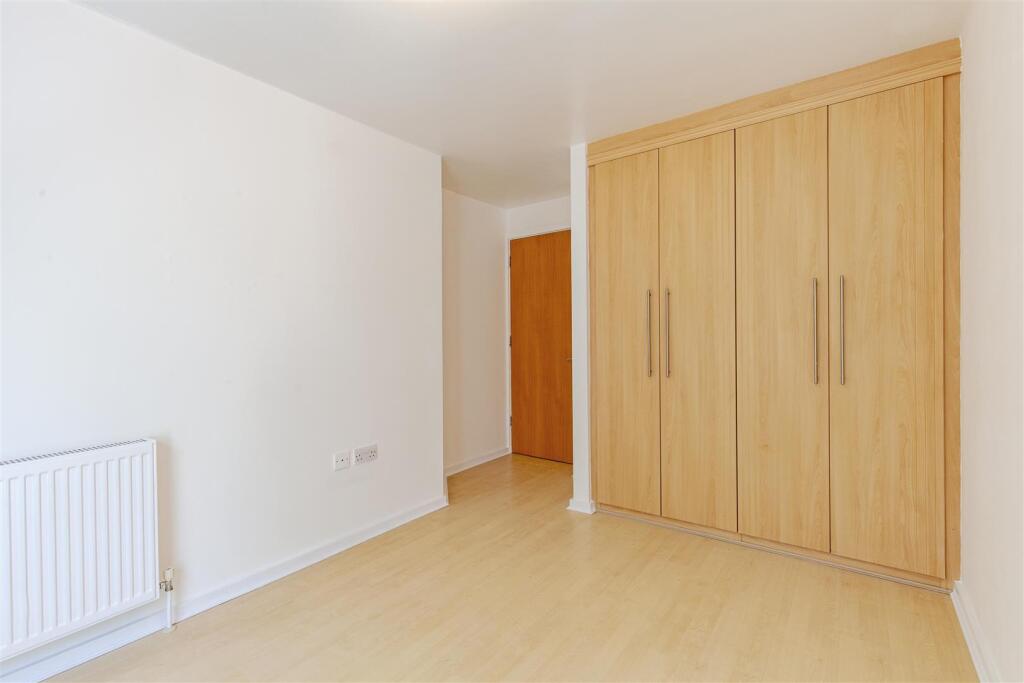 Bedroom 2-2.jpg