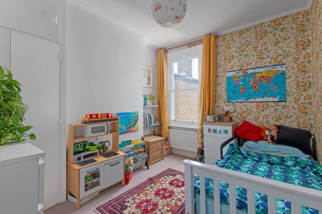 47 Church Path Ph9.jpg