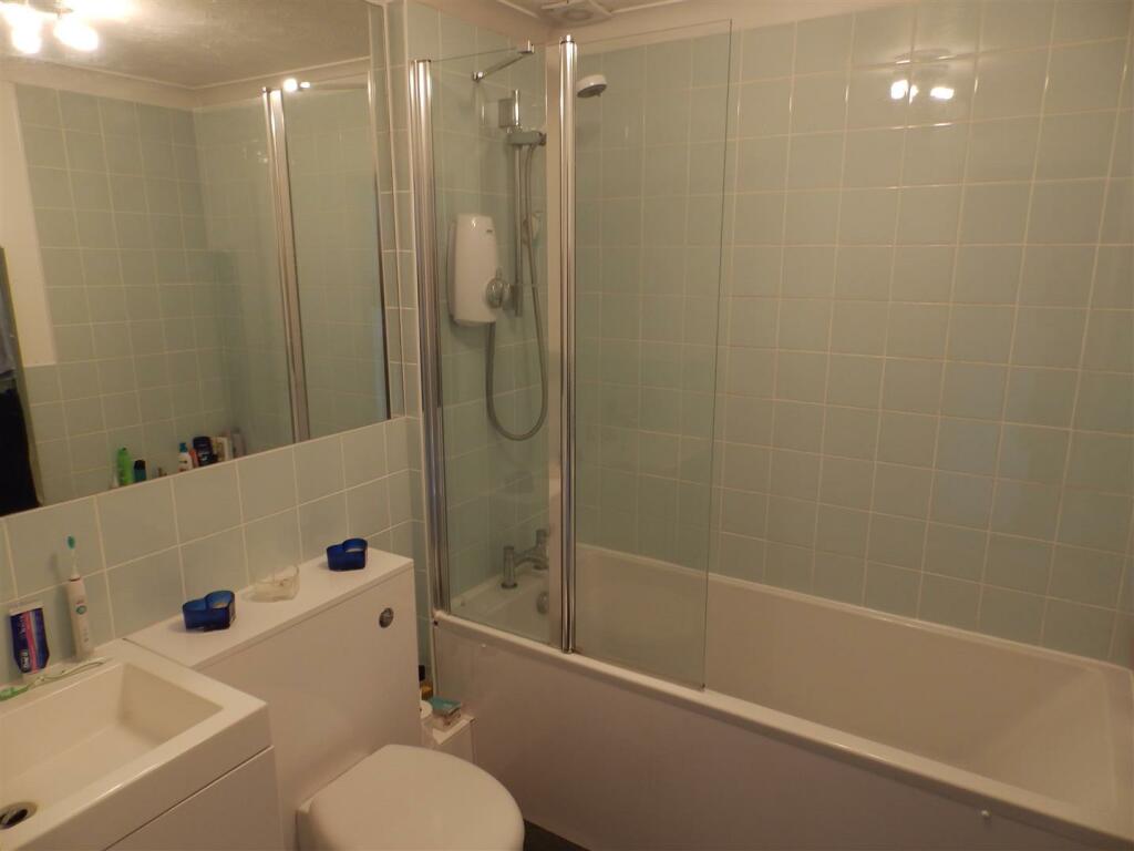 PC200014.JPG