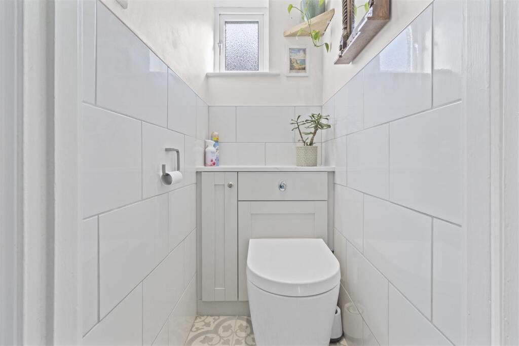 cloakroom.jpg