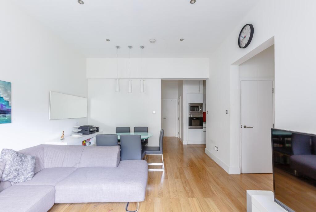 8394164-interior02-800.jpg