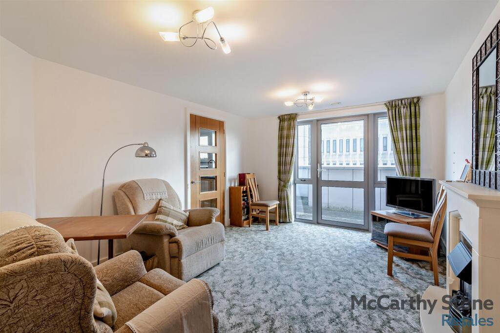 8668338-interior04-800.jpg