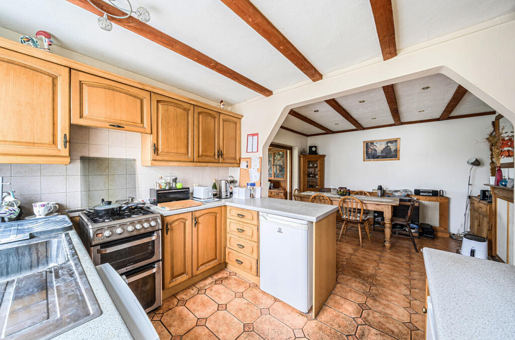 1364766-5-68ecdd5...