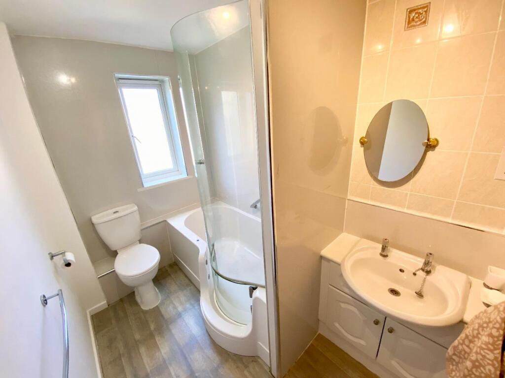 HOUSE BATHROOM