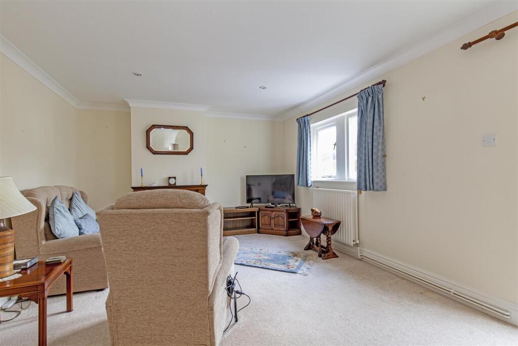 Reception Room-1.jpg