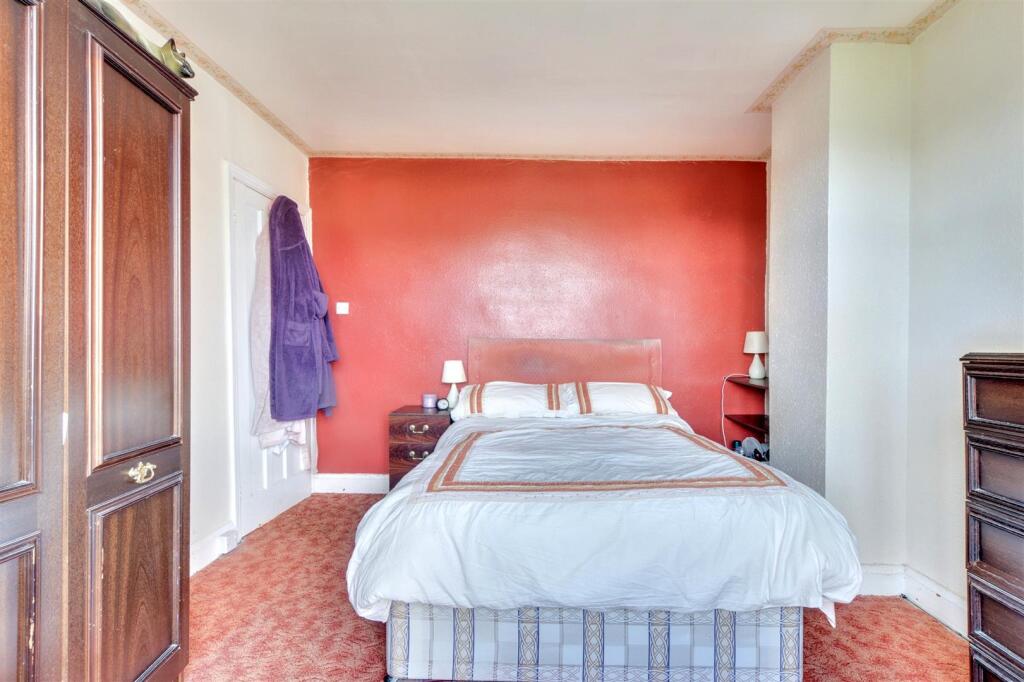 Bedroom One (2).jpeg