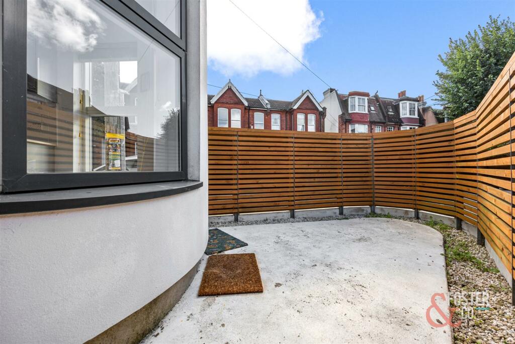 Stafford Road, 2b-029.jpg