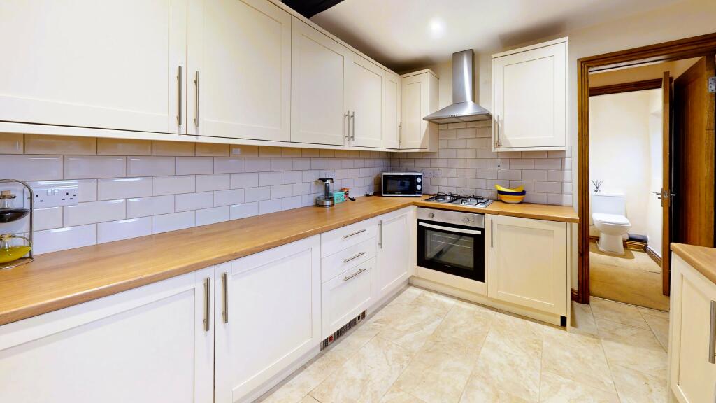 The-Hollies-Kitchen