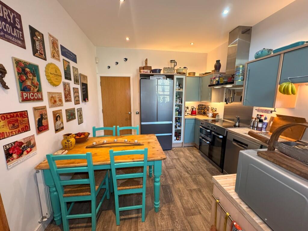 Kitchen 2