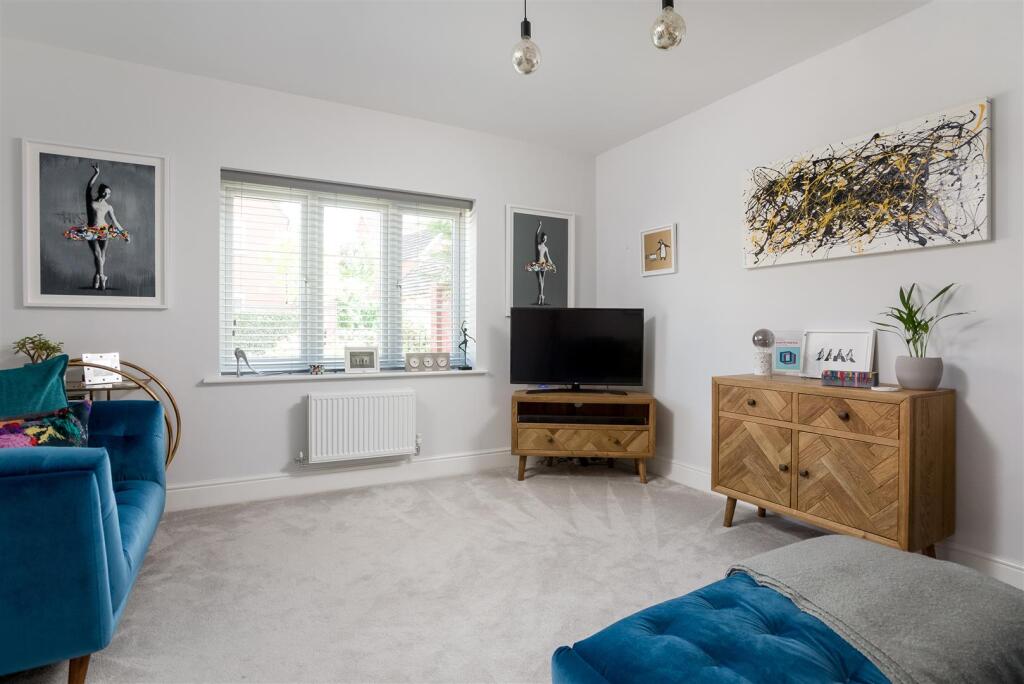 25 Milestone Road-3.jpg