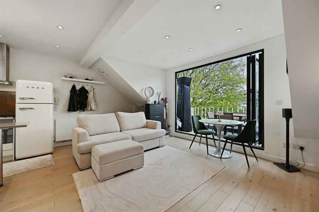Gratton Road - ReceptionB3 (1).JPG