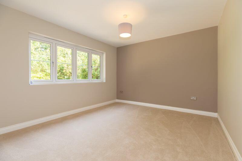 Bed / sitting room