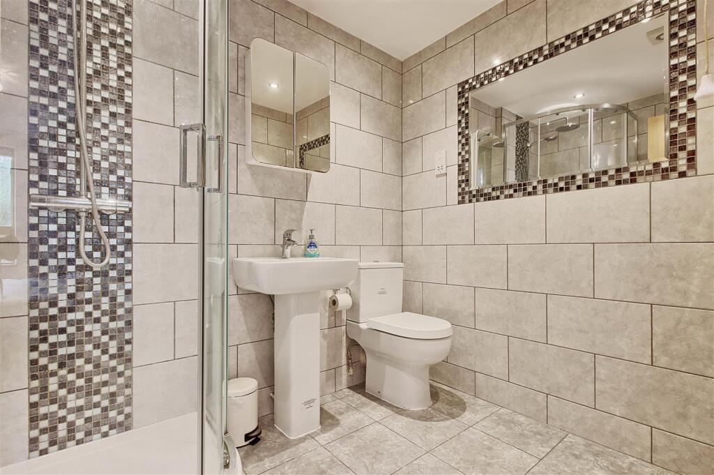 En-suite.jpg